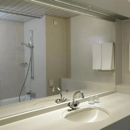 Nh Hotel 4*